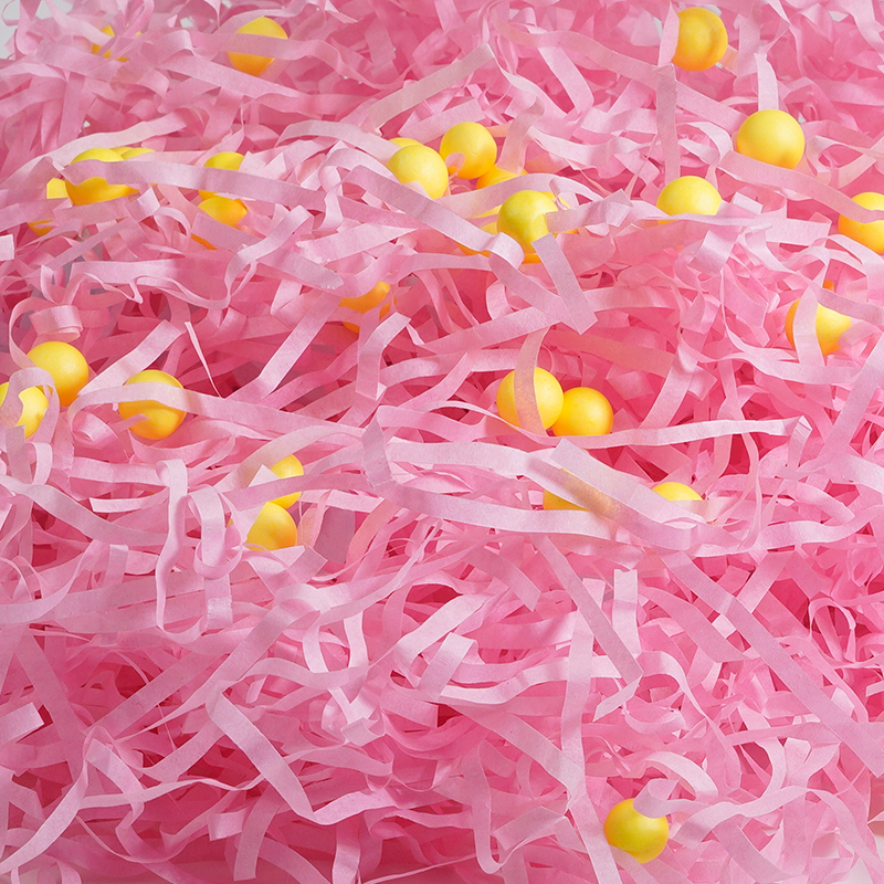 Schaumstoffball mit Bast